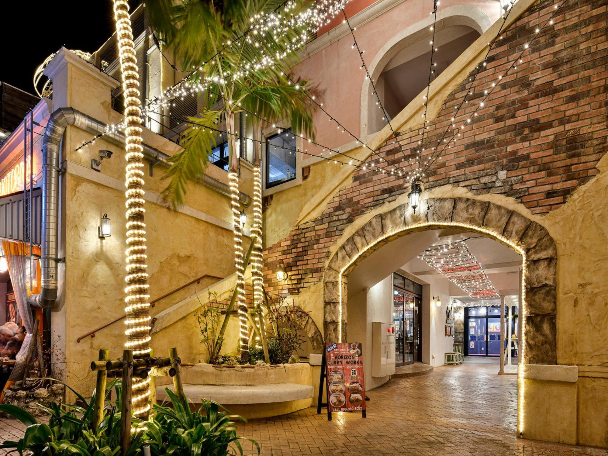 Vessel Hotel Campana Okinawa Chatan Extérieur photo